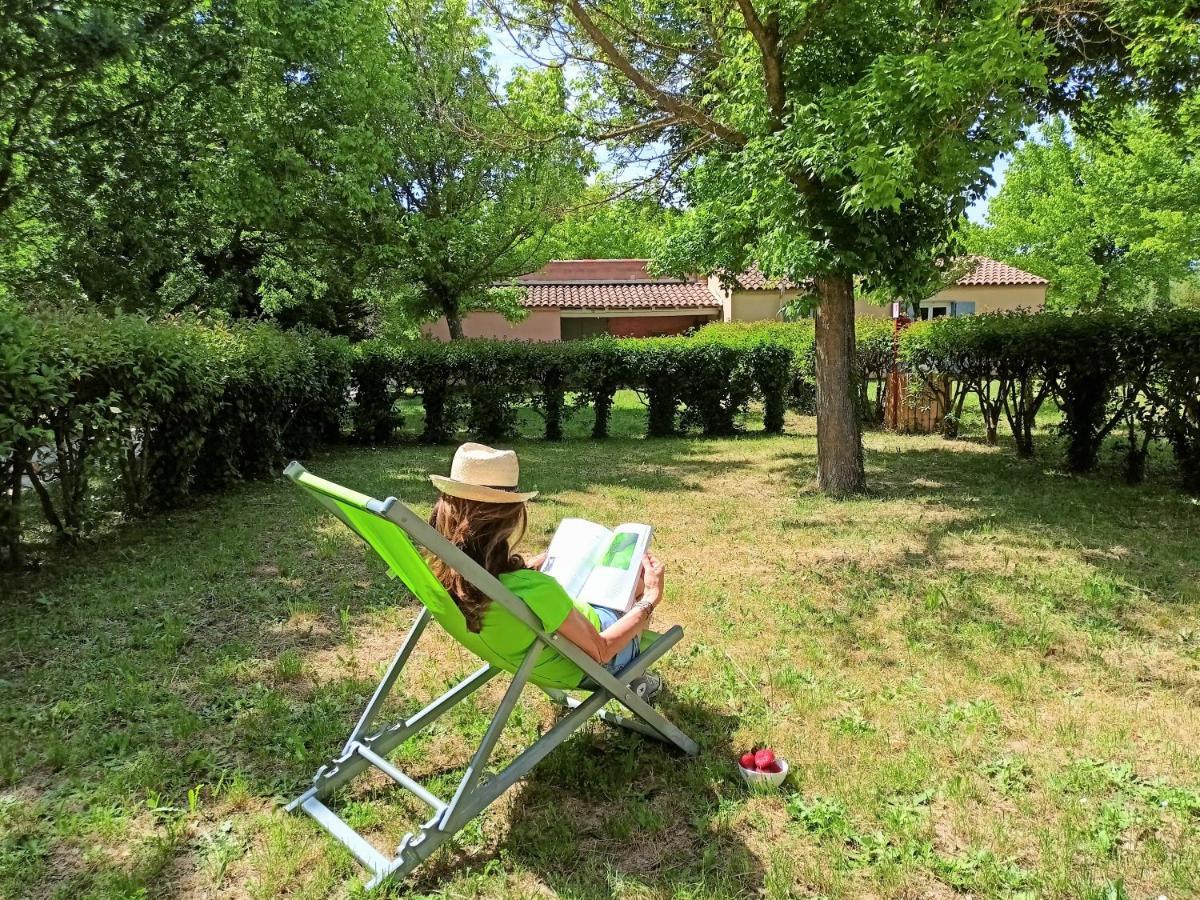 Domaine Le Moulin Neuf Hotel Saint-Quentin-la-Poterie Exterior photo